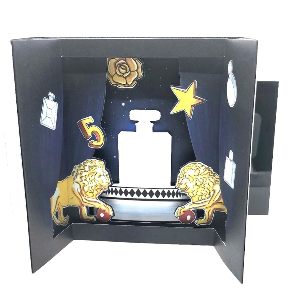 NWOT  Chanel 3D Display Card 🎁